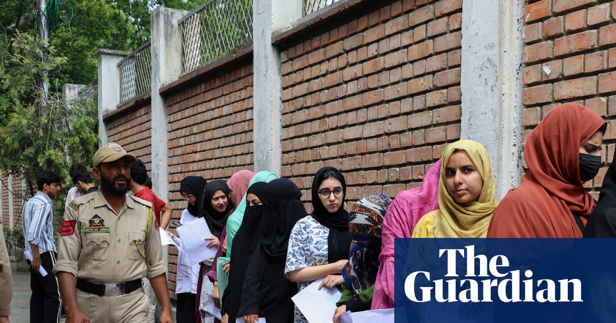 More than 2m Indian students resit medical entrance exam after alleged leak