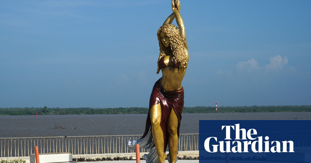 В публикации в социалните медии певицата благодари на скулптора Ино