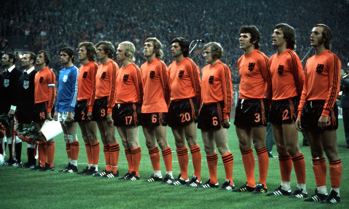 What formation did Holland's Total Football side actually play? | Soccer | The Guardian