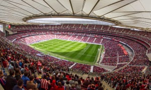 The biggest crowd for a women’s club football watched Barcelona beat Atlético 2-0.