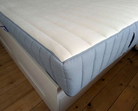 Testing the Ikea Valevag mattress