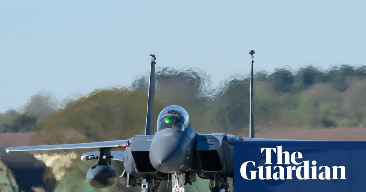 Starmer urged to limit US access to UK bases after ‘dangerous’ Trump threats