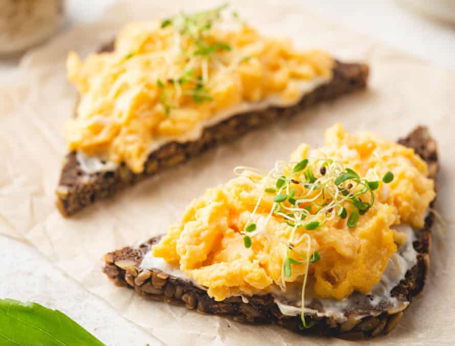 Scrambled egg with cream cheese.