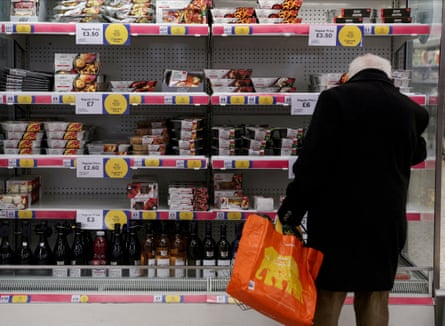 E-Mart, Lotte Shopping hit by US retailers' earnings shocks - KED Global