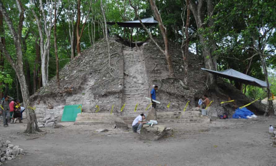 The excavation site at Xunantunich.
