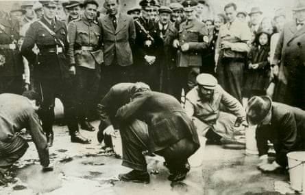 Jews scrub Vienna streets in a Nazi ‘purge’, 1938.