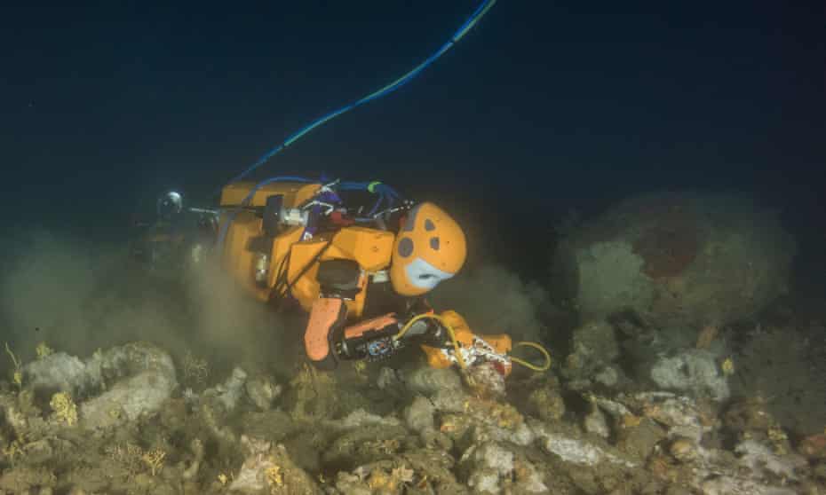 The OceanOne robot recovers treasures from King Louis XIV’s wrecked flagship. 