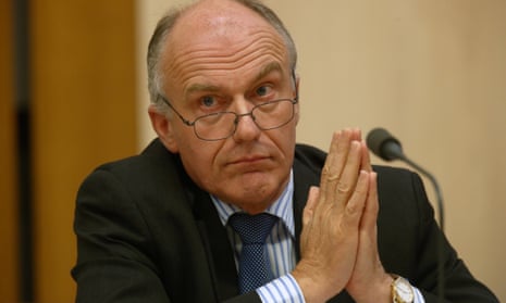 Senator Eric Abetz has been accused by unions of hypocrisy over opposing a federal Icac because it could harm reputations.