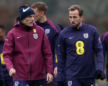 Thomas Tuchel talks to Harry Kane during a session at Tottenham Hotspur’s training ground on Saturday.