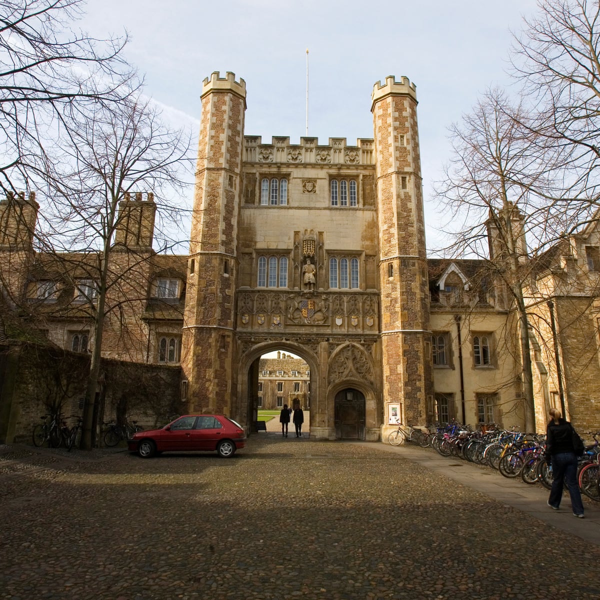 Rough Sleeper Gives Birth To Twins Outside Wealthiest Cambridge College Homelessness The Guardian Rough Sleeper Gives Birth To Twins Outside Wealthiest Cambridge College Homelessness The Guardian