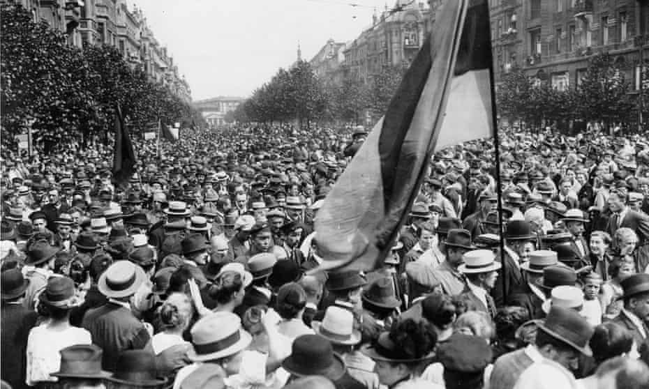 ‘One of the most moving photos in the Berlin exhibition is of an immense “Rally for the Republic” in 1922.’