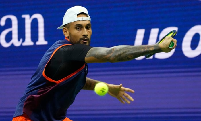 Nick Kyrgios lines up a return.