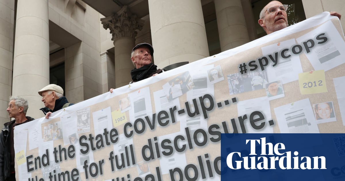 Two Met officers running spycops unit were ‘incredibly racist’, inquiry told