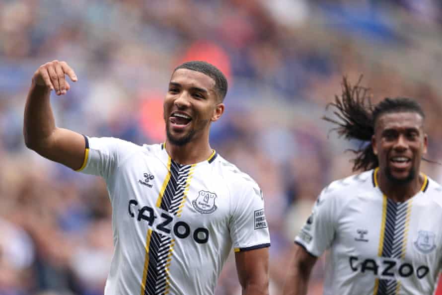 Everything’s coming up Lamps at the King Power as Everton lead Leicester.