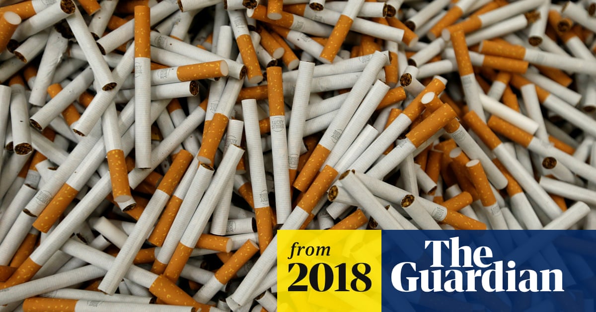 drying cigarettes that got wet Wet cigarettes hi-res stock photography and images drying cigarettes that got wet Wet cigarettes hi-res stock photography and images