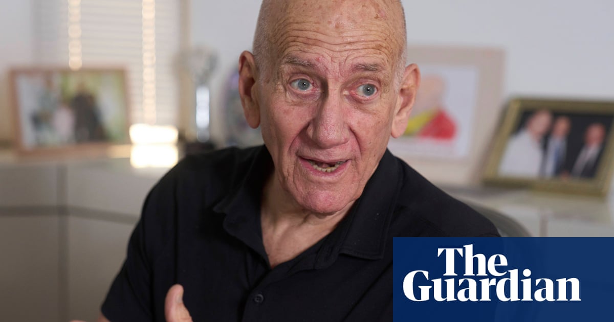 Former Israeli PM Ehud Olmert says his country is committing war crimes