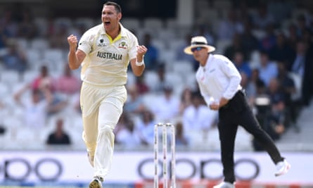 Scott Boland merayakan merebut gawang Virat Kohli