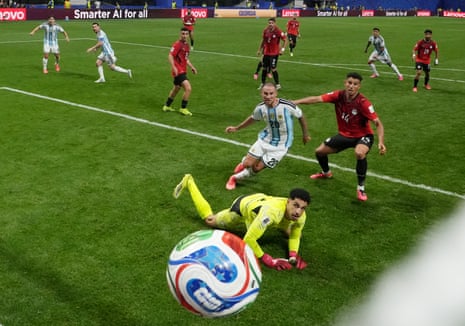 Lionel Messi (second left) fires a changeable past Egypt’s keeper Mostafa Shobeir for Argentina’s equaliser successful their 3-2 win.