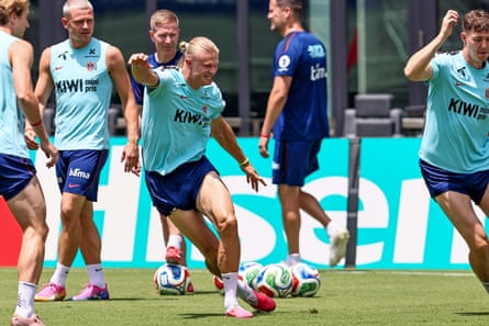 Erling Haaland astatine Norway training earlier nan World Cup quarter-final against England.