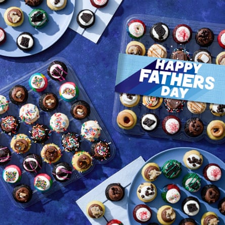 Dad Stash Cupcakes, 50-Pack product photo