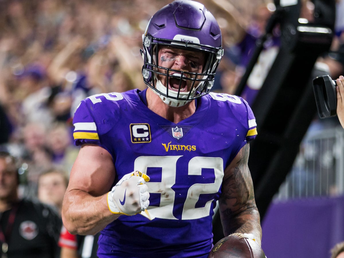 Superb Sam Bradford Shreds Saints To Ruin Peterson S Return To Vikings Nfl The Guardian Superb Sam Bradford Shreds Saints To Ruin Peterson S Return To Vikings Nfl The Guardian