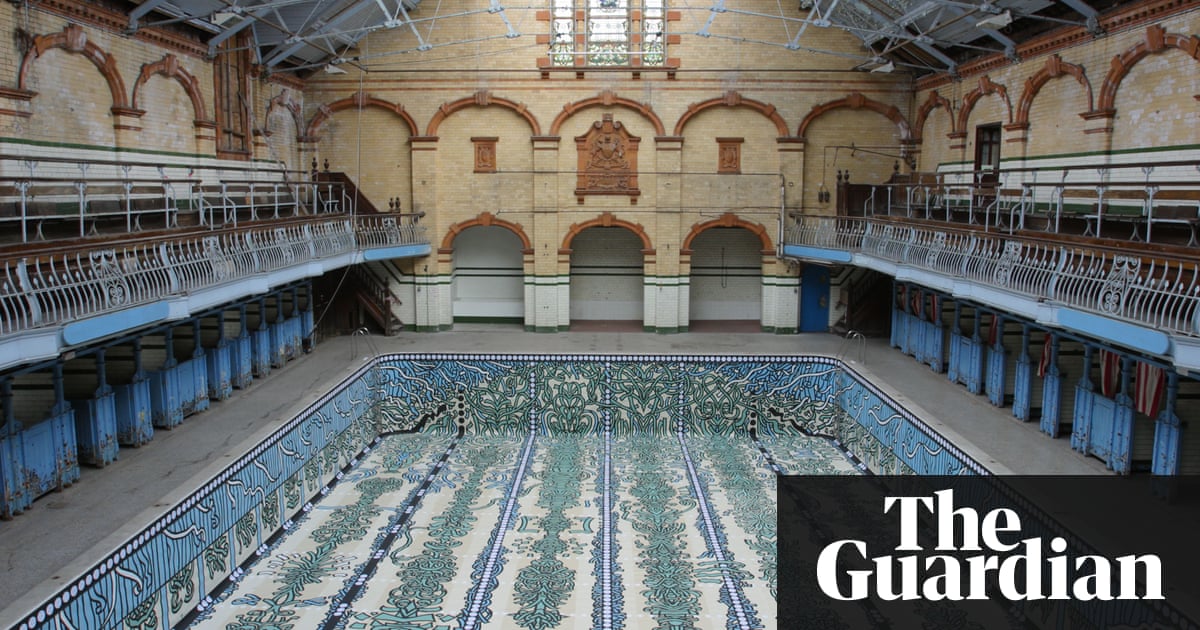 australia jobs victoria snap dip up Swimmers in tickets for Manchester's first australia jobs victoria snap dip up Swimmers in tickets for Manchester's first