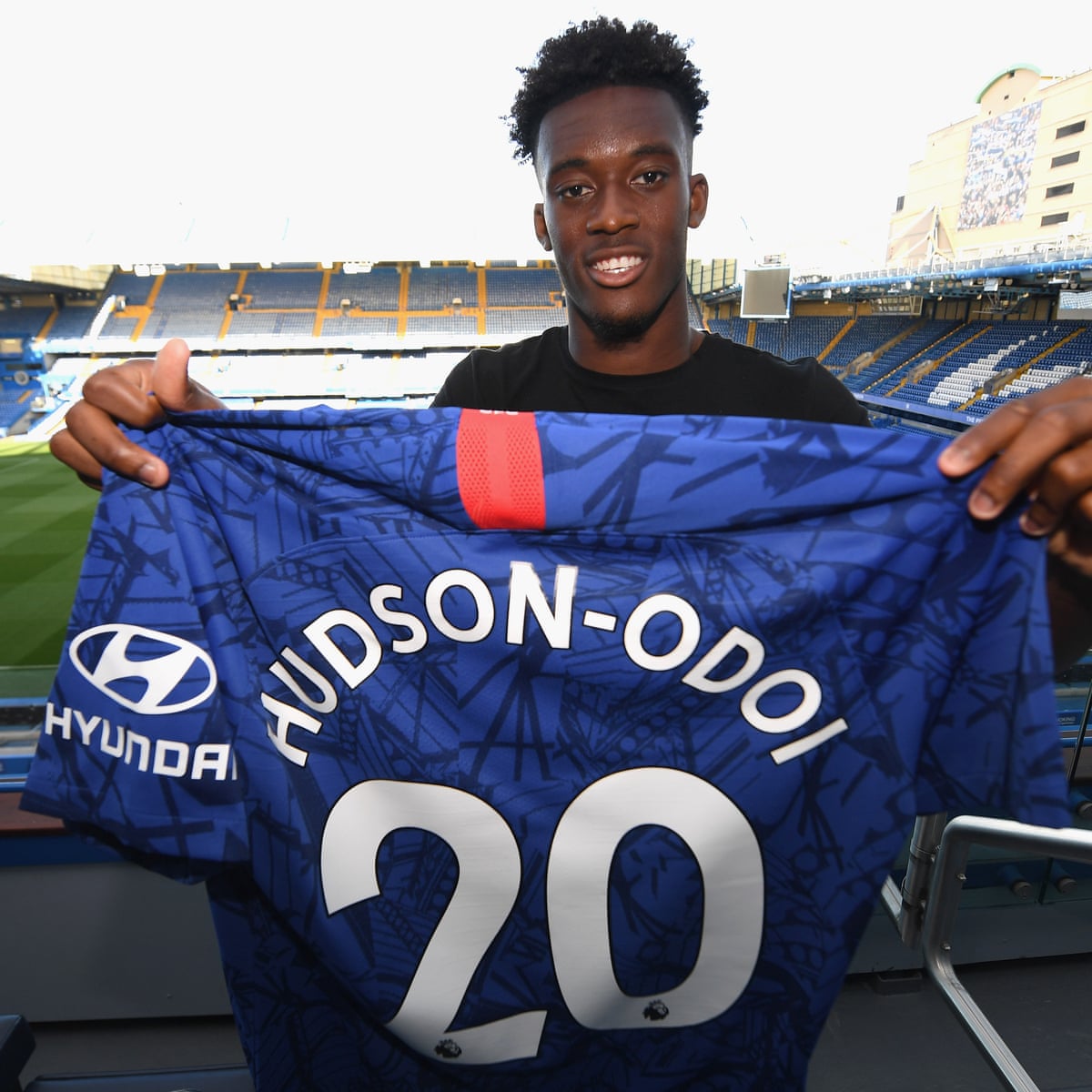 Callum Hudson Odoi Commits To Chelsea With New Five Year Contract Football The Guardian
