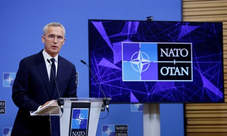 NATO Genel Sekreteri Jens Stoltenberg, 11 Ekim 2023'te İttifakın Brüksel, Belçika'daki genel merkezinde düzenlenen NATO Savunma Bakanları toplantısında basın toplantısında konuşuyor.