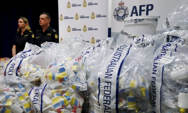 من مقاهي الحشيش إلى المحكوم عليهم بالإعدام: قوانين المخدرات في جميع أنحاء العالم 2 3272 من مقاهي الحشيش إلى المحكوم عليهم بالإعدام: قوانين المخدرات في جميع أنحاء العالم مجلة نقطة العلمية