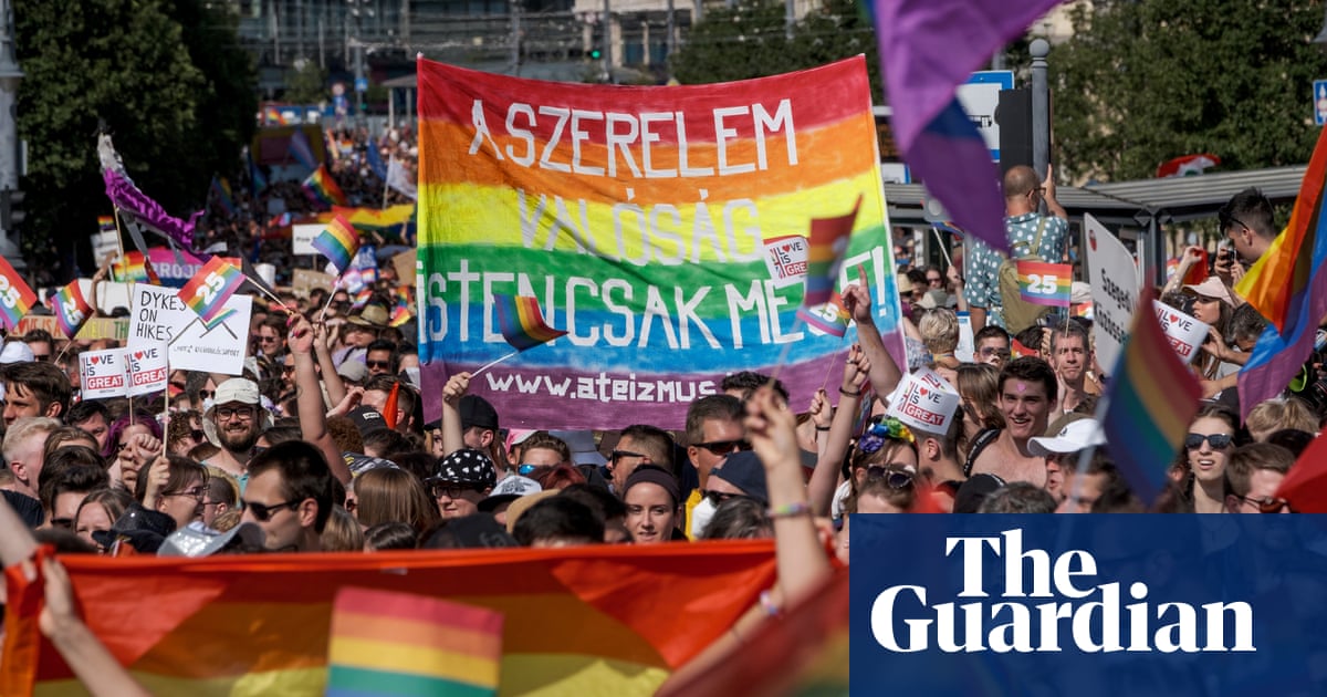 Thousands join Budapest Pride march to protest against anti-LGBTQ+ law – video