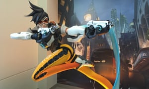 Tracer, from Overwatch, strikes a pose in a statue at Blizzard’s HQ.
