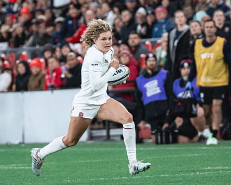 Ellie Kildunne surges forward for England in defeat by Canada
