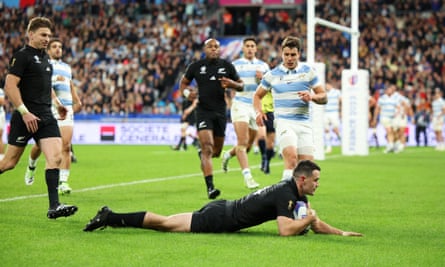 Will Jordan scores New Zealand’s first try against Argentina