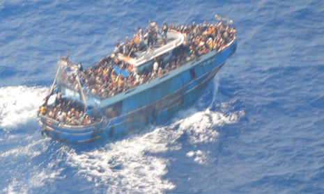 A photo of the overcrowded boat before it sank