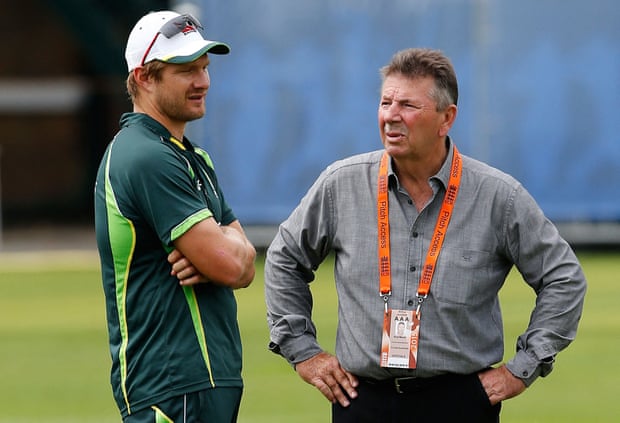 Marsh talks with Shane Watson at Lord's in 2015.