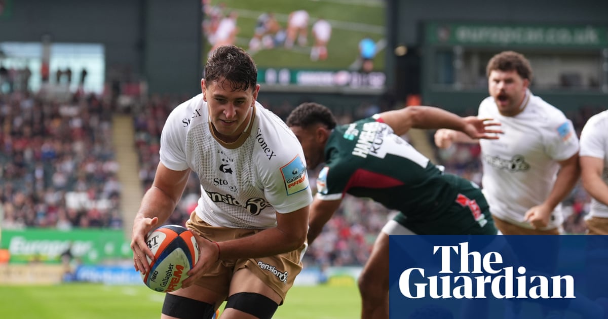 Saracens overcome adversity to battle back and edge Leicester in 12-try thriller