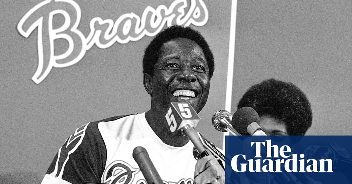 Hank Aaron, baseballs longtime home run leader, dies aged 86