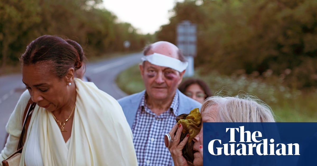 Passenger of Bedford crash says 90% of people on his carriage were injured