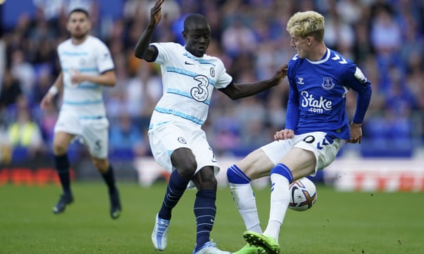 Nottingham Forest make Swiss Remo Freuler 15th summer signing | Transfer window 5 Everton's Anthony Gordon (right) up against Chelsea’s N’Golo Kanté on the opening weekend of the season