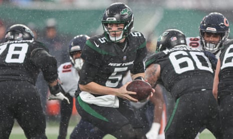 Mike White threw for three touchdowns during the Jets’ victory over the Chicago Bears