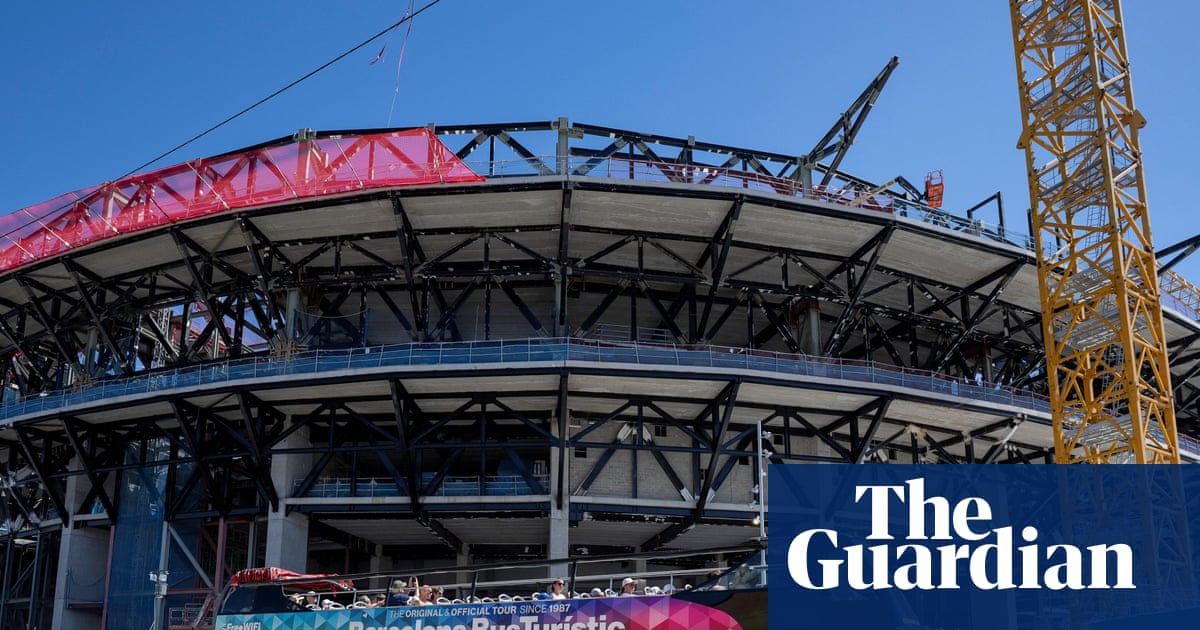Barcelona's Camp Nou return against Valencia delayed after permit problem