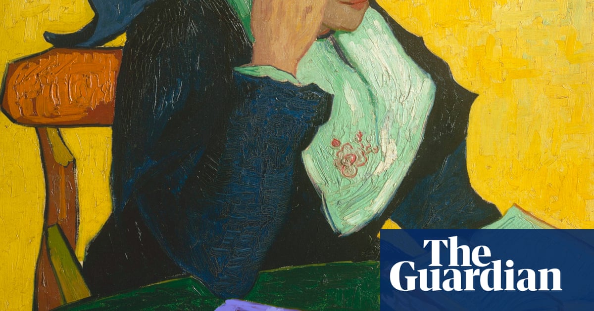 Is it OK to read Infinite Jest in public? Why the internet hates performative reading'