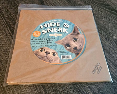 A Dezi an Roo Hide and Sneak Tunnel