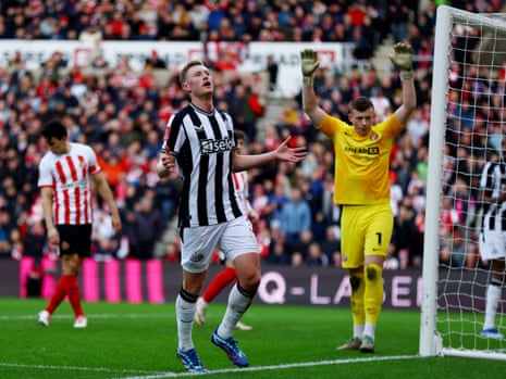 Newcastle United's Sean Longstaff reacts after shooting high and wide.