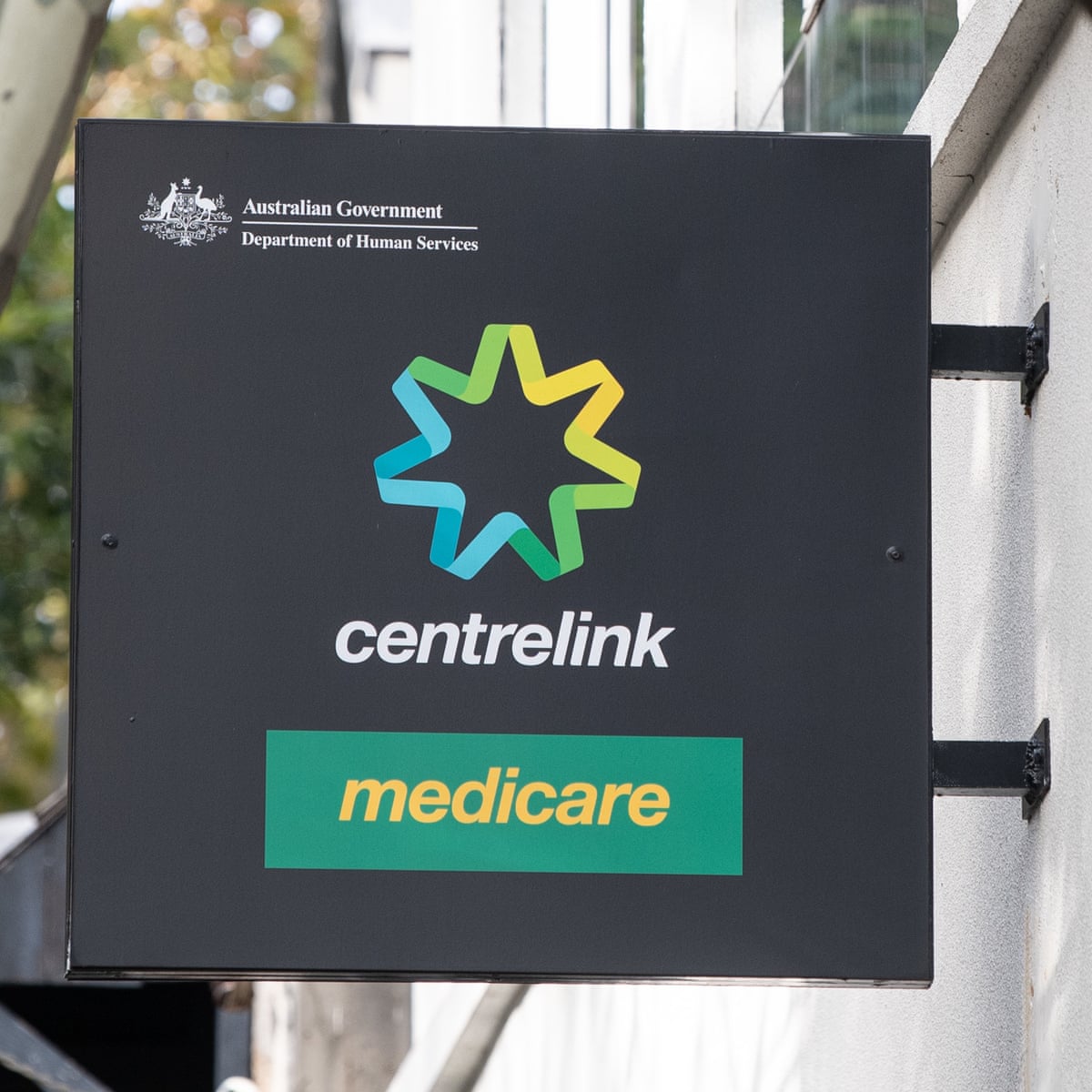 Centrelink staff forced to administer botched robodebt scheme deserve apology, union says | Australia news | The Guardian