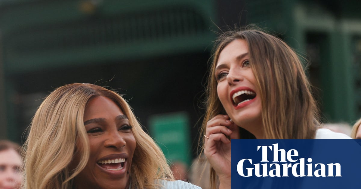 Sharapova enters tennis Hall of Fame with surprise cameo by Serena Williams