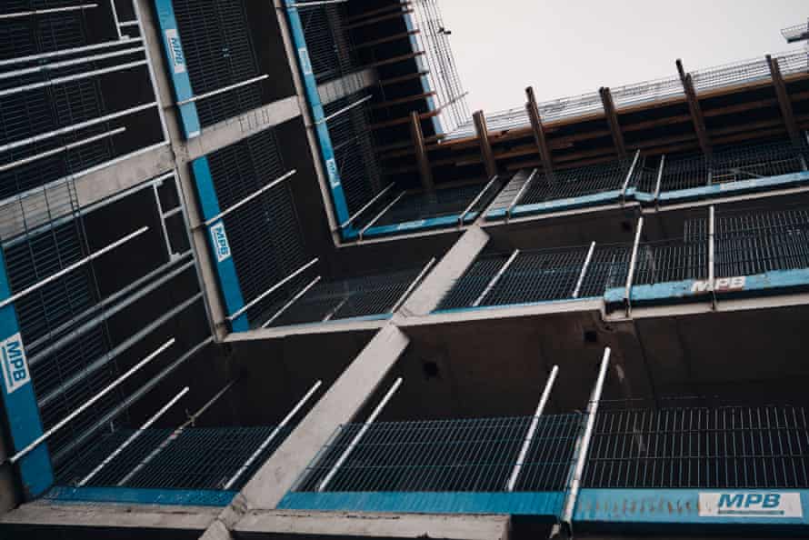 Upwards view of building site