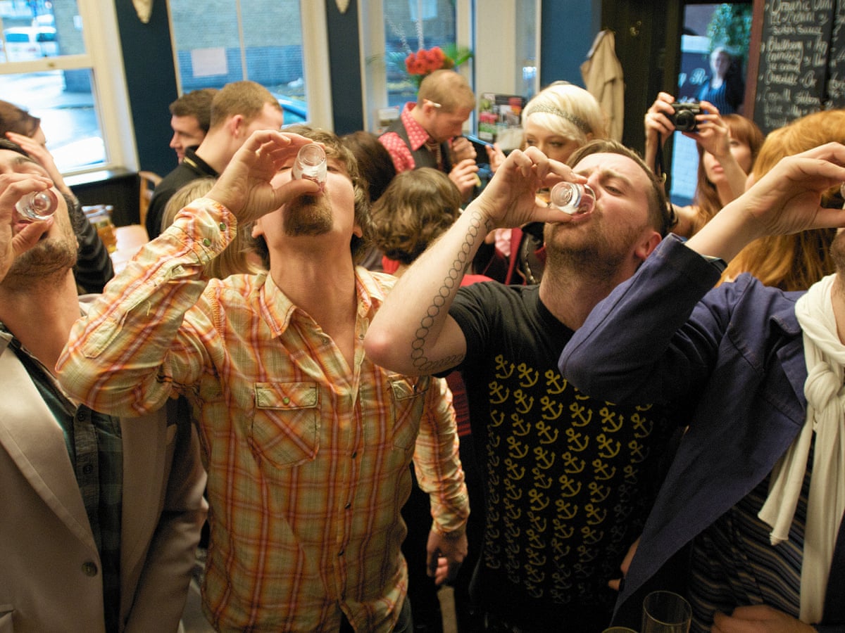 What's wrong with young people today? They don't get drunk any ...