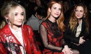 Sabrina Carpenter, Emma Roberts and Drew Barrymore in the front row Coach show