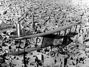 1932: RAF Westland Wapiti IIa of 30 Squadron in flight over the city of Mosul, Iraq